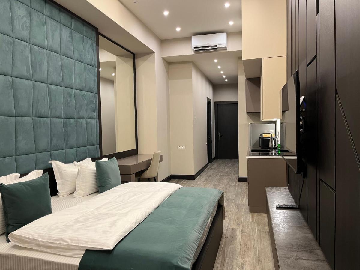 Soho Hotel City Centre 예레반 외부 사진