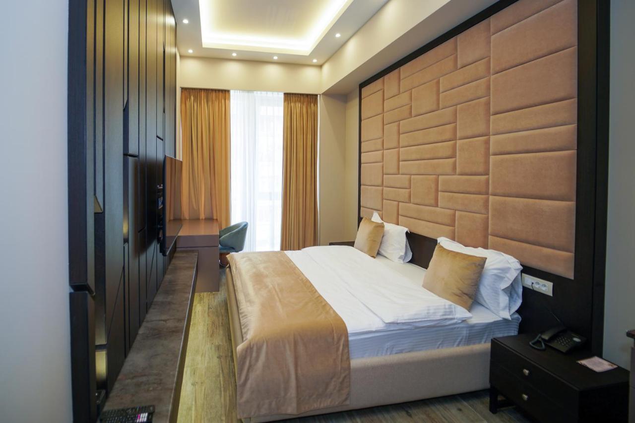 Soho Hotel City Centre 예레반 외부 사진