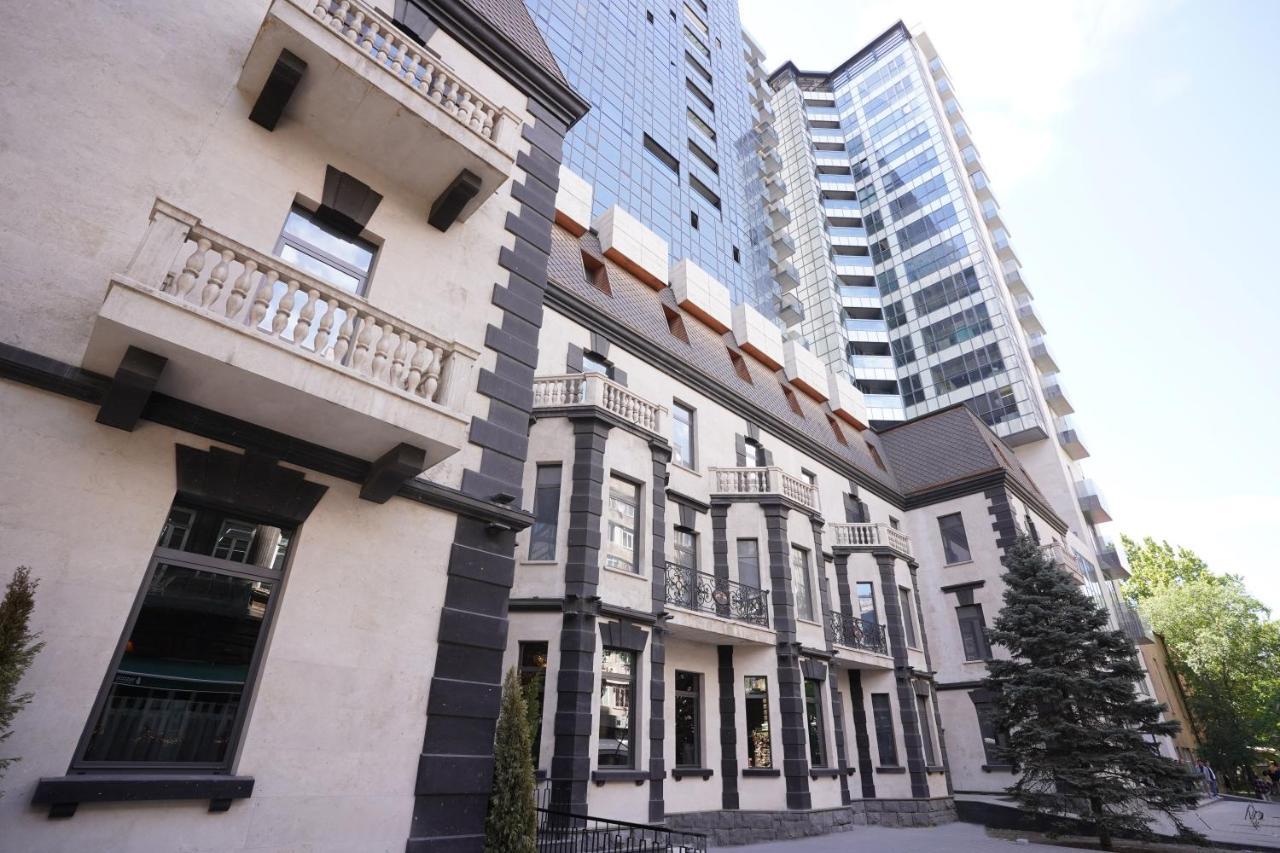 Soho Hotel City Centre 예레반 외부 사진