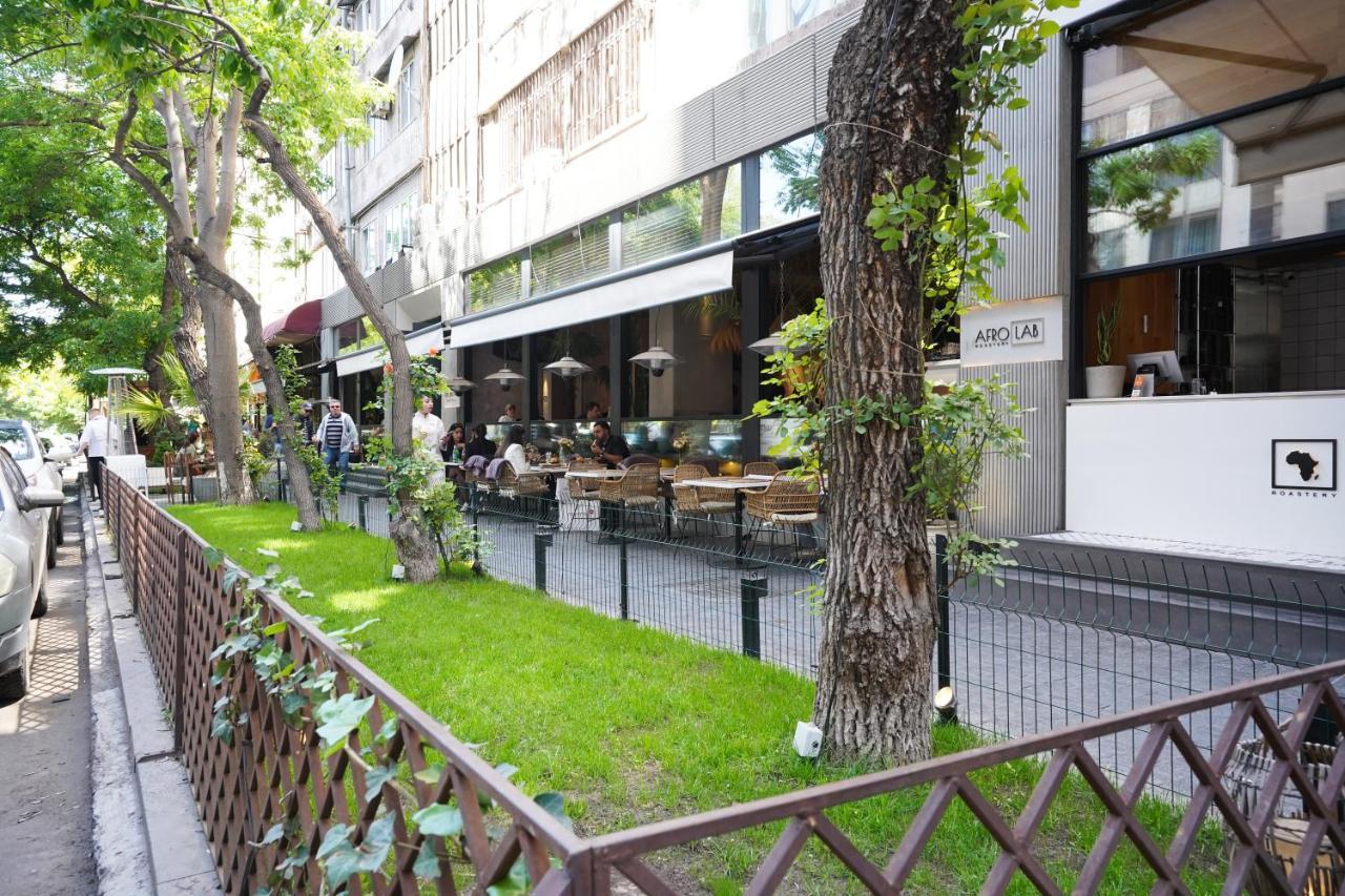 Soho Hotel City Centre 예레반 외부 사진