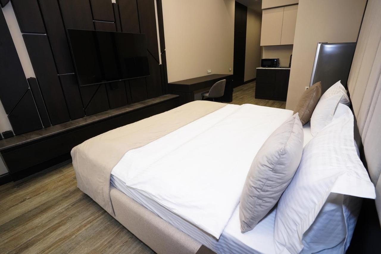Soho Hotel City Centre 예레반 외부 사진
