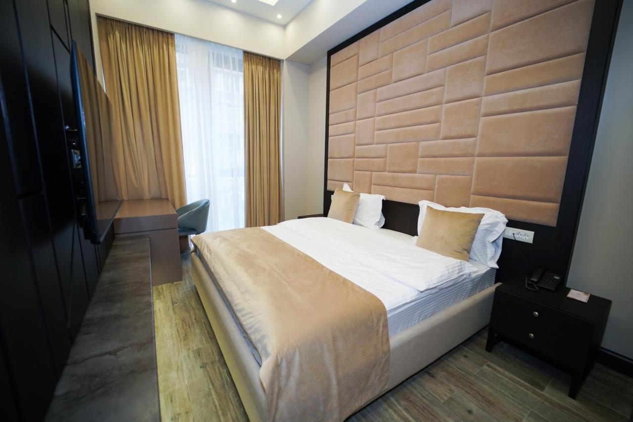 Soho Hotel City Centre 예레반 외부 사진